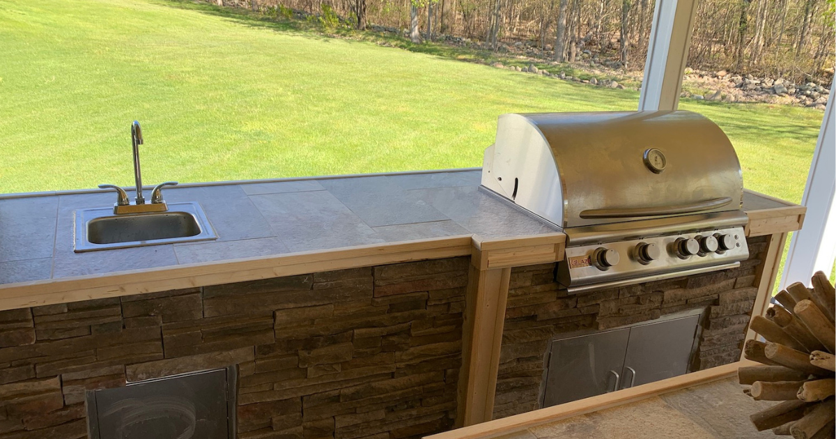 Outdoor Kitchen built by professionals