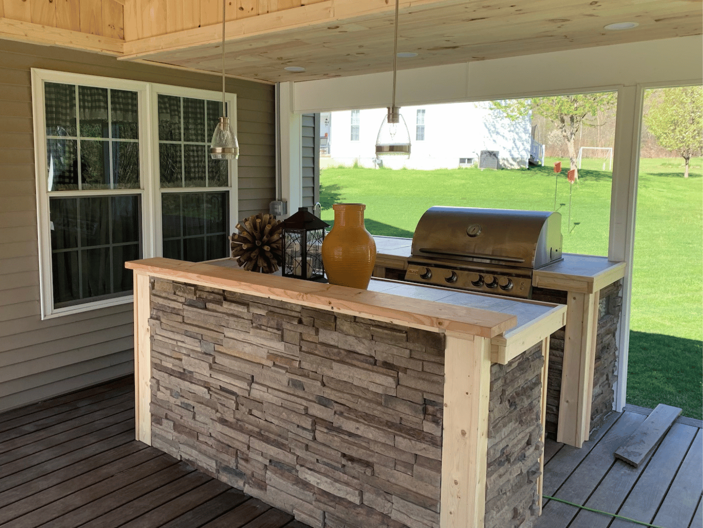 Outside kitchen built by experts of RPM Outdoor Living